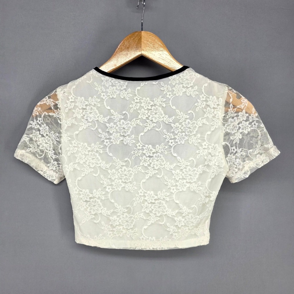 Forever 21 Crop Top Womens S White Floral Lace Cutout Contrast Trim Short Sleeve